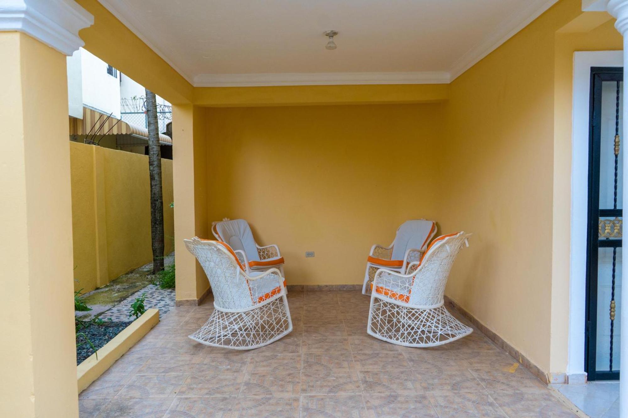 Вилла Casa Familiar Acogedora En Zona Residencial Ла-Груа Экстерьер фото